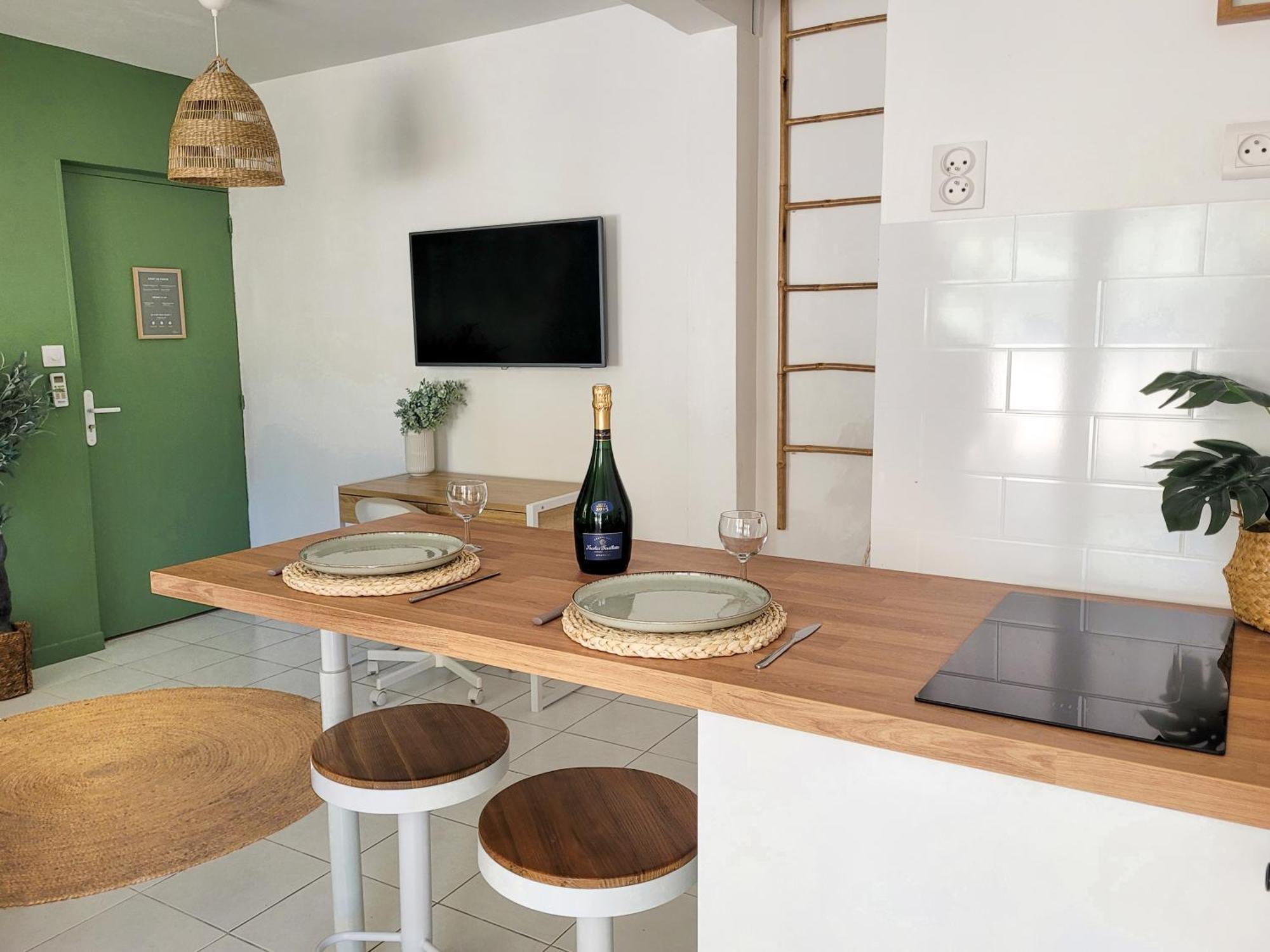 Studio Double Climatise Avec Terrasse - Proche Tram & Centre Montpellier Eksteriør billede